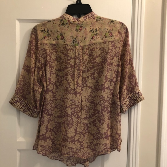 Common Thread Top - Picture 2 of 6